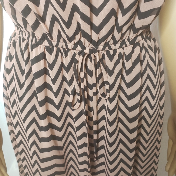 FOCUS DRESS - Picture 4 of 10